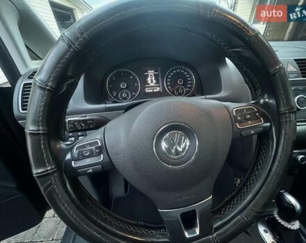 Серый Фольксваген Туран, объемом двигателя 1.6 л и пробегом 259 тыс. км за 13699 $, фото 3 на Automoto.ua