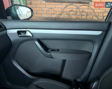 Серый Фольксваген Туран, объемом двигателя 1.6 л и пробегом 230 тыс. км за 13300 $, фото 24 на Automoto.ua