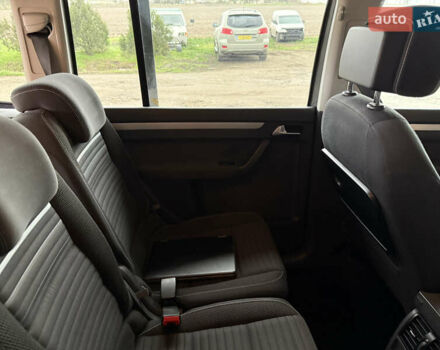 Серый Фольксваген Туран, объемом двигателя 1.6 л и пробегом 230 тыс. км за 13300 $, фото 34 на Automoto.ua