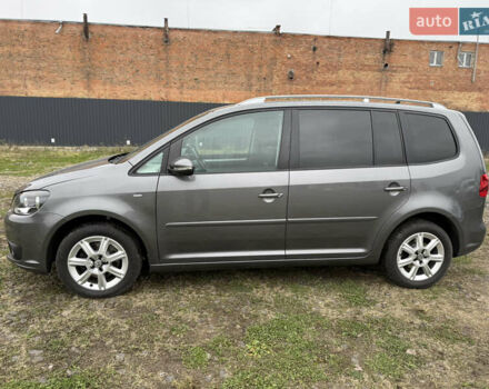 Серый Фольксваген Туран, объемом двигателя 1.6 л и пробегом 236 тыс. км за 12300 $, фото 4 на Automoto.ua