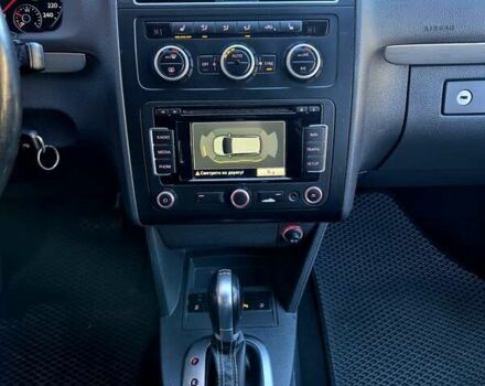 Сірий Фольксваген Туран, об'ємом двигуна 1.97 л та пробігом 268 тис. км за 13500 $, фото 39 на Automoto.ua