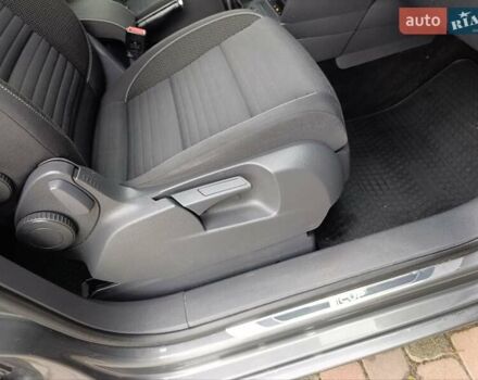 Сірий Фольксваген Туран, об'ємом двигуна 1.6 л та пробігом 228 тис. км за 11700 $, фото 97 на Automoto.ua