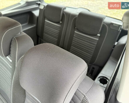 Серый Фольксваген Туран, объемом двигателя 1.6 л и пробегом 236 тыс. км за 12300 $, фото 14 на Automoto.ua