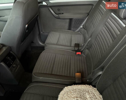 Серый Фольксваген Туран, объемом двигателя 1.6 л и пробегом 230 тыс. км за 13300 $, фото 28 на Automoto.ua