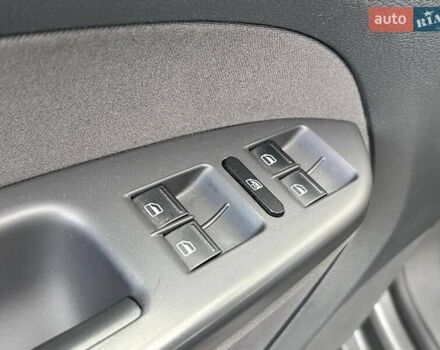 Серый Фольксваген Туран, объемом двигателя 1.6 л и пробегом 267 тыс. км за 11200 $, фото 11 на Automoto.ua