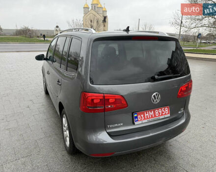 Серый Фольксваген Туран, объемом двигателя 1.6 л и пробегом 230 тыс. км за 13300 $, фото 4 на Automoto.ua