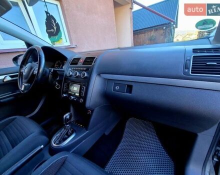 Сірий Фольксваген Туран, об'ємом двигуна 1.97 л та пробігом 268 тис. км за 13500 $, фото 43 на Automoto.ua