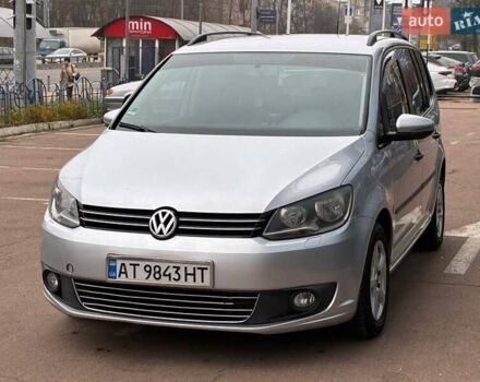 Серый Фольксваген Туран, объемом двигателя 2 л и пробегом 256 тыс. км за 15900 $, фото 1 на Automoto.ua