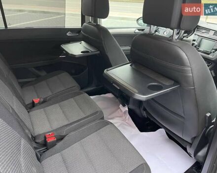 Серый Фольксваген Туран, объемом двигателя 1.97 л и пробегом 280 тыс. км за 14400 $, фото 49 на Automoto.ua