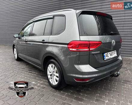 Серый Фольксваген Туран, объемом двигателя 1.6 л и пробегом 246 тыс. км за 14700 $, фото 3 на Automoto.ua