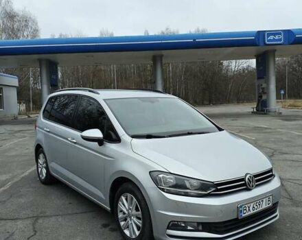 Серый Фольксваген Туран, объемом двигателя 1.6 л и пробегом 302 тыс. км за 13550 $, фото 1 на Automoto.ua