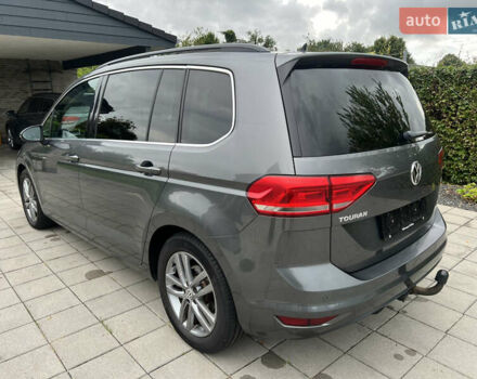 Серый Фольксваген Туран, объемом двигателя 1.6 л и пробегом 275 тыс. км за 14300 $, фото 6 на Automoto.ua