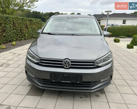 Серый Фольксваген Туран, объемом двигателя 1.6 л и пробегом 275 тыс. км за 14300 $, фото 2 на Automoto.ua