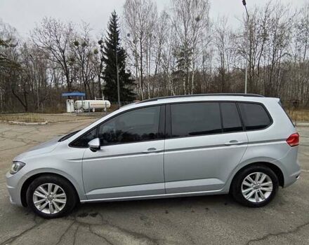 Серый Фольксваген Туран, объемом двигателя 1.6 л и пробегом 302 тыс. км за 13550 $, фото 5 на Automoto.ua