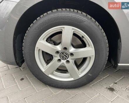 Серый Фольксваген Туран, объемом двигателя 1.97 л и пробегом 280 тыс. км за 14400 $, фото 56 на Automoto.ua