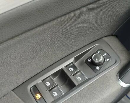 Серый Фольксваген Туран, объемом двигателя 1.6 л и пробегом 302 тыс. км за 13550 $, фото 33 на Automoto.ua