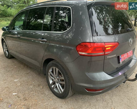 Серый Фольксваген Туран, объемом двигателя 1.6 л и пробегом 275 тыс. км за 14300 $, фото 16 на Automoto.ua