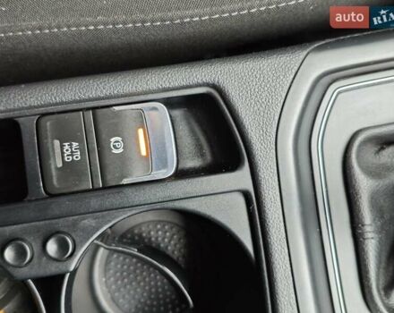 Серый Фольксваген Туран, объемом двигателя 1.6 л и пробегом 302 тыс. км за 13550 $, фото 38 на Automoto.ua