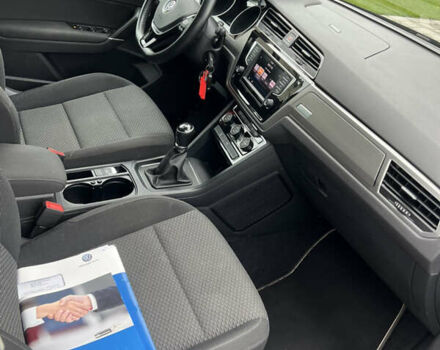 Серый Фольксваген Туран, объемом двигателя 1.6 л и пробегом 275 тыс. км за 14300 $, фото 9 на Automoto.ua