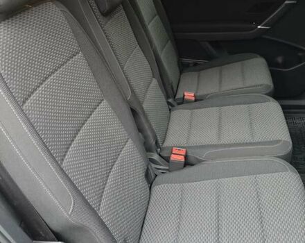 Серый Фольксваген Туран, объемом двигателя 1.6 л и пробегом 302 тыс. км за 13550 $, фото 24 на Automoto.ua