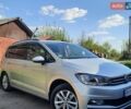 Серый Фольксваген Туран, объемом двигателя 1.6 л и пробегом 254 тыс. км за 14000 $, фото 1 на Automoto.ua