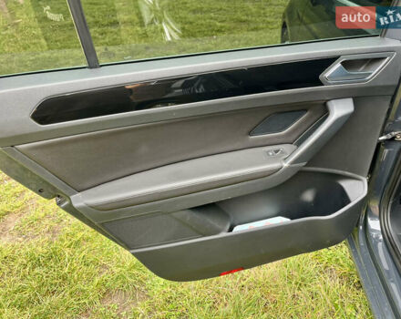 Сірий Фольксваген Туран, об'ємом двигуна 1.97 л та пробігом 279 тис. км за 18300 $, фото 7 на Automoto.ua