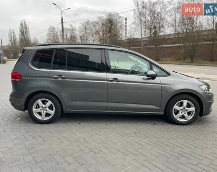 Серый Фольксваген Туран, объемом двигателя 1.97 л и пробегом 280 тыс. км за 14400 $, фото 12 на Automoto.ua