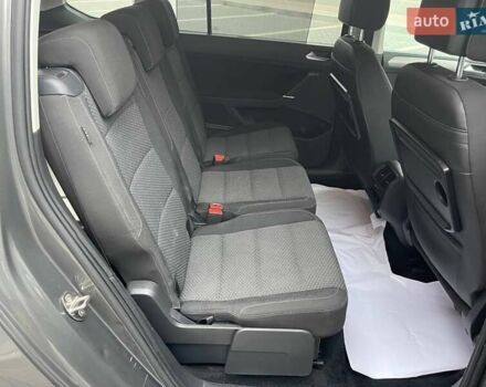 Серый Фольксваген Туран, объемом двигателя 1.97 л и пробегом 280 тыс. км за 14400 $, фото 47 на Automoto.ua