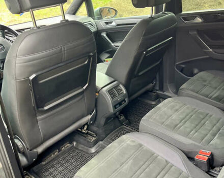 Сірий Фольксваген Туран, об'ємом двигуна 1.97 л та пробігом 279 тис. км за 18300 $, фото 6 на Automoto.ua