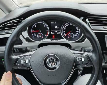 Серый Фольксваген Туран, объемом двигателя 1.6 л и пробегом 302 тыс. км за 13550 $, фото 41 на Automoto.ua