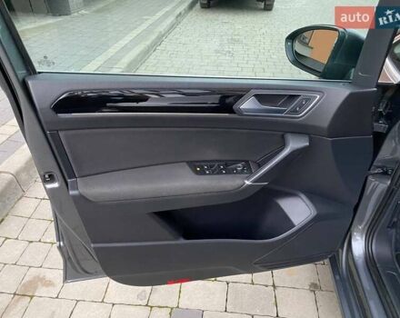 Серый Фольксваген Туран, объемом двигателя 1.97 л и пробегом 198 тыс. км за 20300 $, фото 42 на Automoto.ua