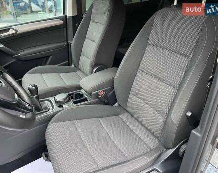 Серый Фольксваген Туран, объемом двигателя 1.97 л и пробегом 280 тыс. км за 14400 $, фото 22 на Automoto.ua