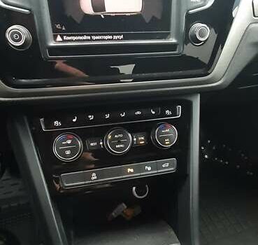 Сірий Фольксваген Туран, об'ємом двигуна 1.97 л та пробігом 307 тис. км за 17000 $, фото 14 на Automoto.ua