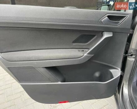 Серый Фольксваген Туран, объемом двигателя 1.97 л и пробегом 280 тыс. км за 14400 $, фото 42 на Automoto.ua