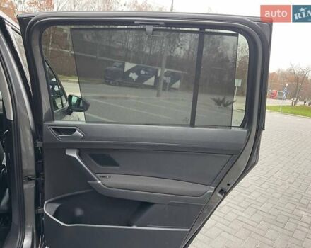 Серый Фольксваген Туран, объемом двигателя 1.97 л и пробегом 280 тыс. км за 14400 $, фото 45 на Automoto.ua