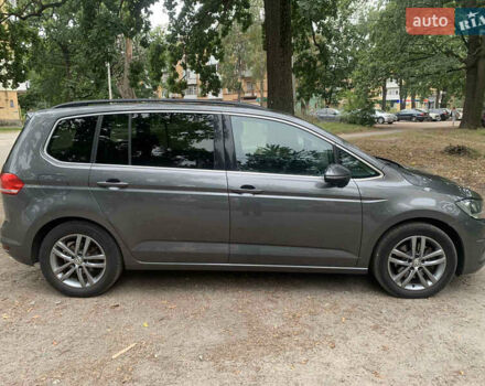 Серый Фольксваген Туран, объемом двигателя 1.6 л и пробегом 275 тыс. км за 14300 $, фото 13 на Automoto.ua