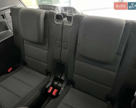 Серый Фольксваген Туран, объемом двигателя 1.97 л и пробегом 280 тыс. км за 14400 $, фото 52 на Automoto.ua