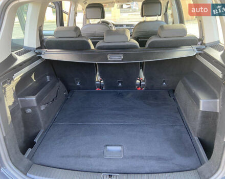 Серый Фольксваген Туран, объемом двигателя 1.6 л и пробегом 210 тыс. км за 16400 $, фото 13 на Automoto.ua