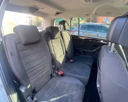 Серый Фольксваген Туран, объемом двигателя 2 л и пробегом 180 тыс. км за 19500 $, фото 4 на Automoto.ua