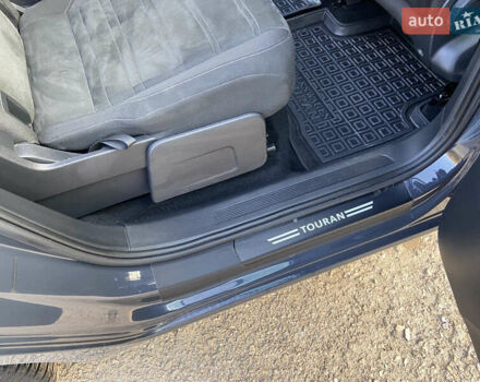 Серый Фольксваген Туран, объемом двигателя 1.6 л и пробегом 210 тыс. км за 16400 $, фото 16 на Automoto.ua