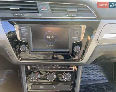 Серый Фольксваген Туран, объемом двигателя 1.6 л и пробегом 210 тыс. км за 16400 $, фото 23 на Automoto.ua