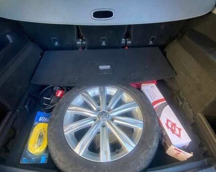 Серый Фольксваген Туран, объемом двигателя 2 л и пробегом 180 тыс. км за 19500 $, фото 11 на Automoto.ua