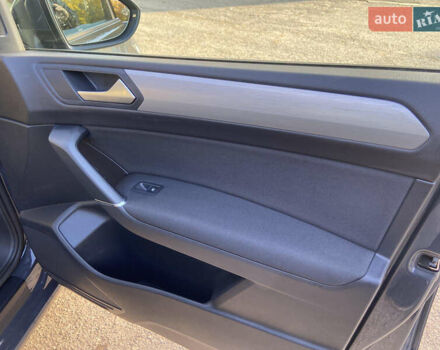 Серый Фольксваген Туран, объемом двигателя 1.6 л и пробегом 210 тыс. км за 16400 $, фото 19 на Automoto.ua