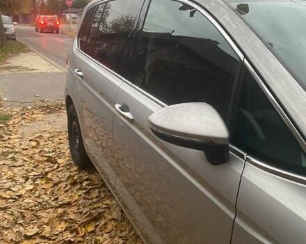 Серый Фольксваген Туран, объемом двигателя 2 л и пробегом 180 тыс. км за 19500 $, фото 3 на Automoto.ua