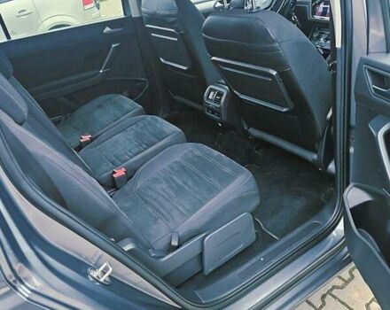 Серый Фольксваген Туран, объемом двигателя 1.97 л и пробегом 220 тыс. км за 18300 $, фото 12 на Automoto.ua