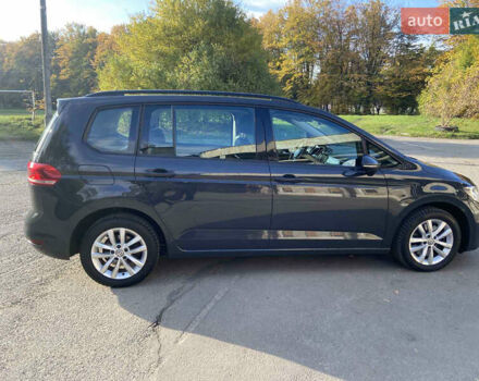 Серый Фольксваген Туран, объемом двигателя 1.6 л и пробегом 210 тыс. км за 16400 $, фото 1 на Automoto.ua