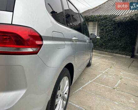 Серый Фольксваген Туран, объемом двигателя 1.6 л и пробегом 218 тыс. км за 14599 $, фото 10 на Automoto.ua