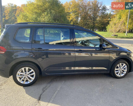 Серый Фольксваген Туран, объемом двигателя 1.6 л и пробегом 210 тыс. км за 16400 $, фото 4 на Automoto.ua
