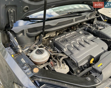 Серый Фольксваген Туран, объемом двигателя 1.6 л и пробегом 210 тыс. км за 16400 $, фото 31 на Automoto.ua