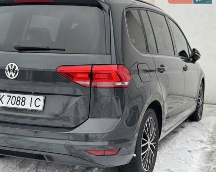 Сірий Фольксваген Туран, об'ємом двигуна 2 л та пробігом 280 тис. км за 15900 $, фото 26 на Automoto.ua